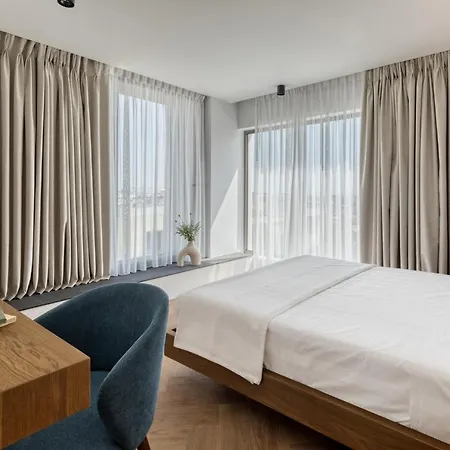 Hotel Neoma 4*