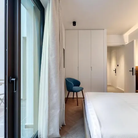Hotel Neoma 4*