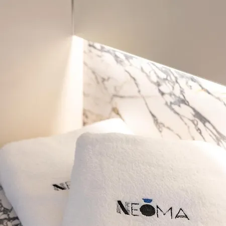 Neoma Hotel